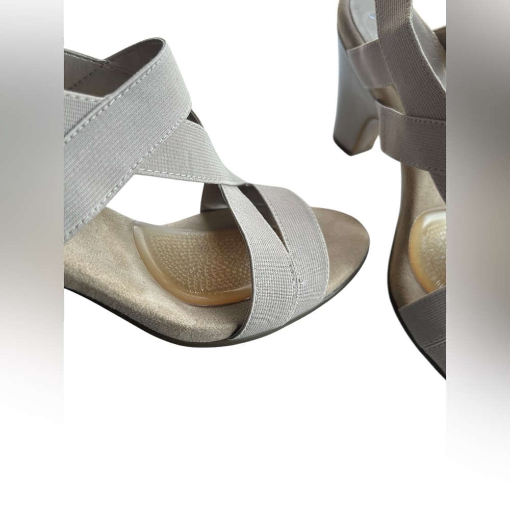 A2 by Aerosoles Unique Comfort System Heels Size 10.5 - Picture 7 of 16